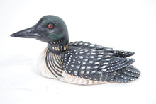 Load image into Gallery viewer, Cast Resin Loons