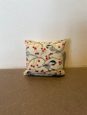 Mini Balsam Pillow Chickadee/Berries